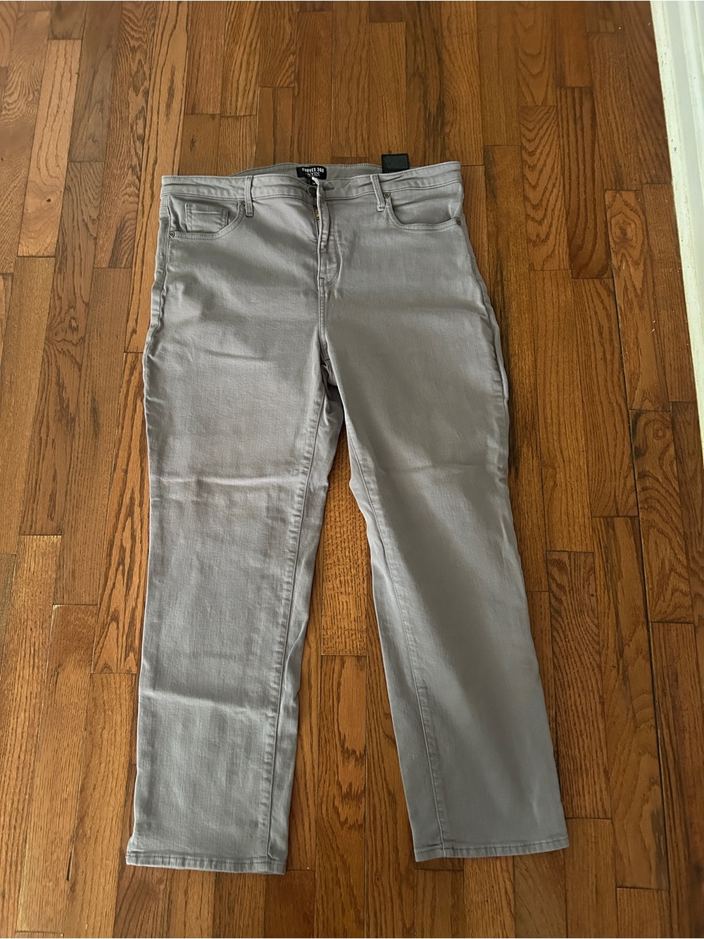 Curve 360 NYDJ size 14 short Gray Straight-Leg Jeans